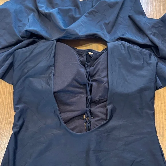 Solid Black Off-Shoulder ruffled Swimsuit removable straps NWOT - Picture 7 of 11